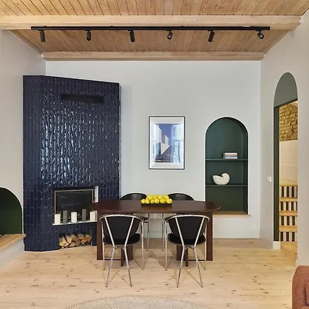 Artistic 2br In The Heart Of Old Town *