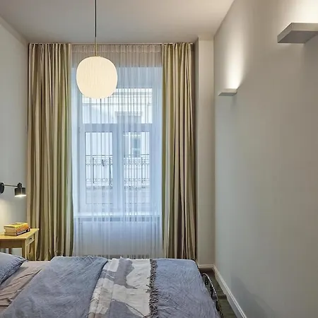 Artistic 2br In The Heart Of Old Town *
